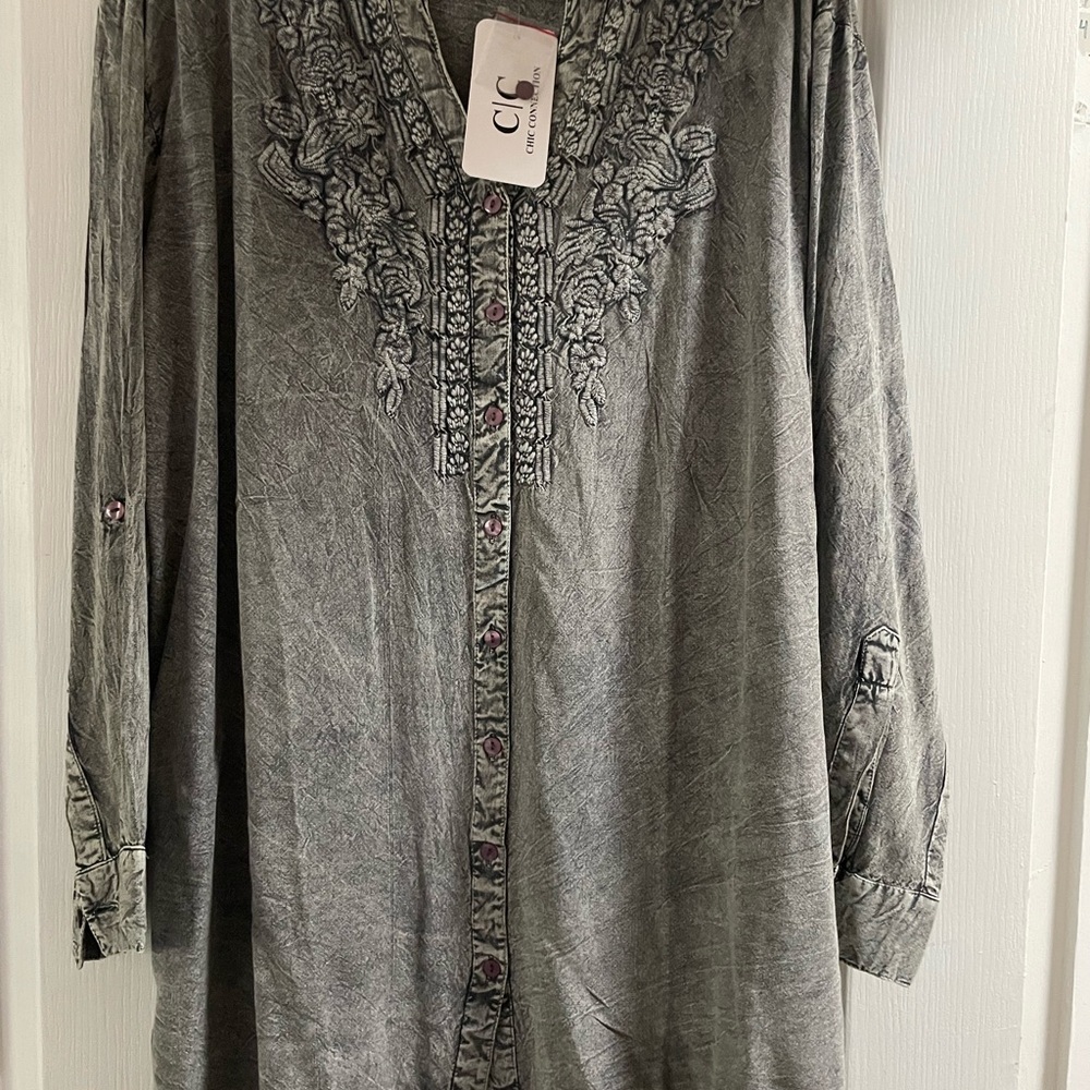 Chic Gray Embroidered Blouse